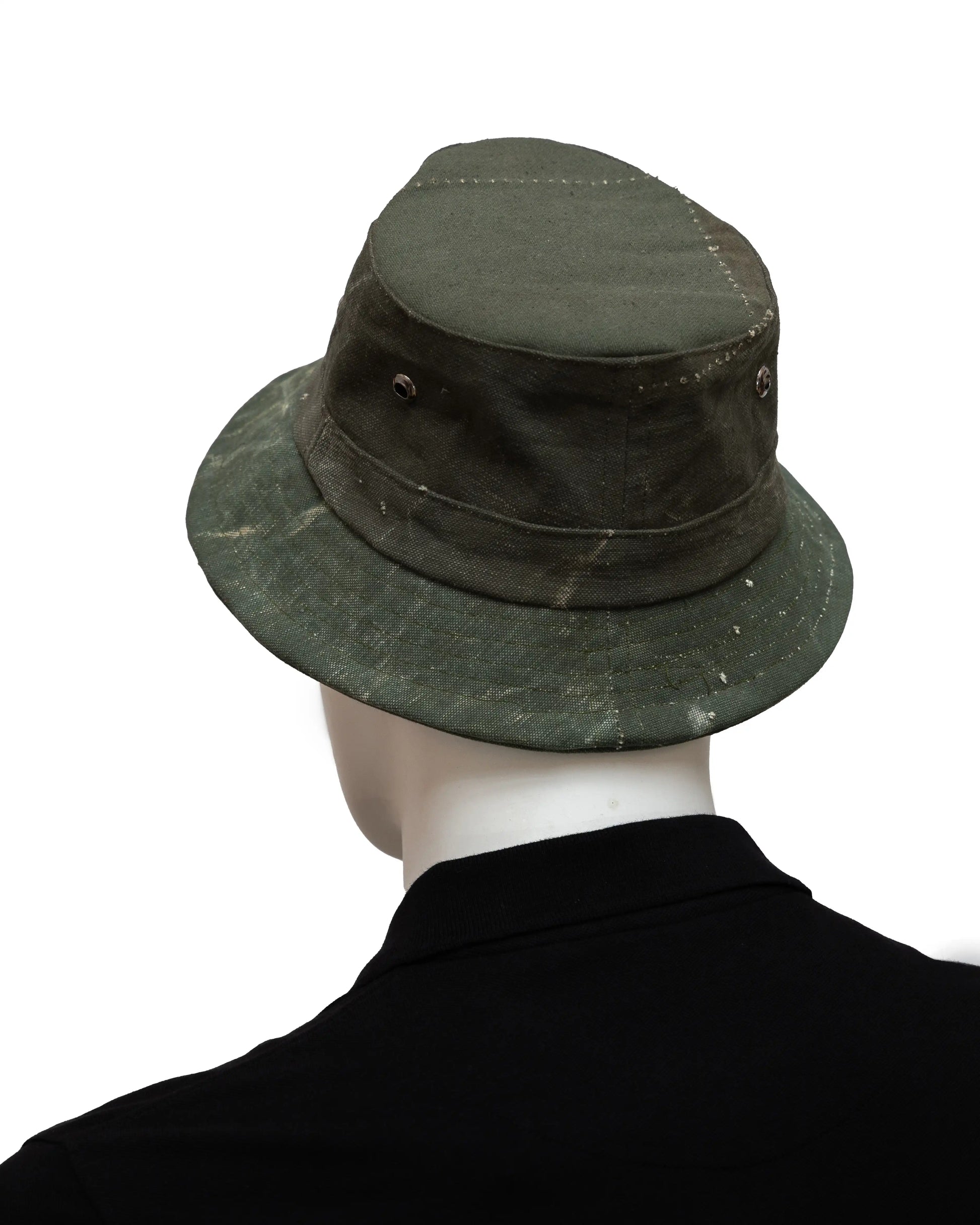 NAD's Military green bucket hat for men.