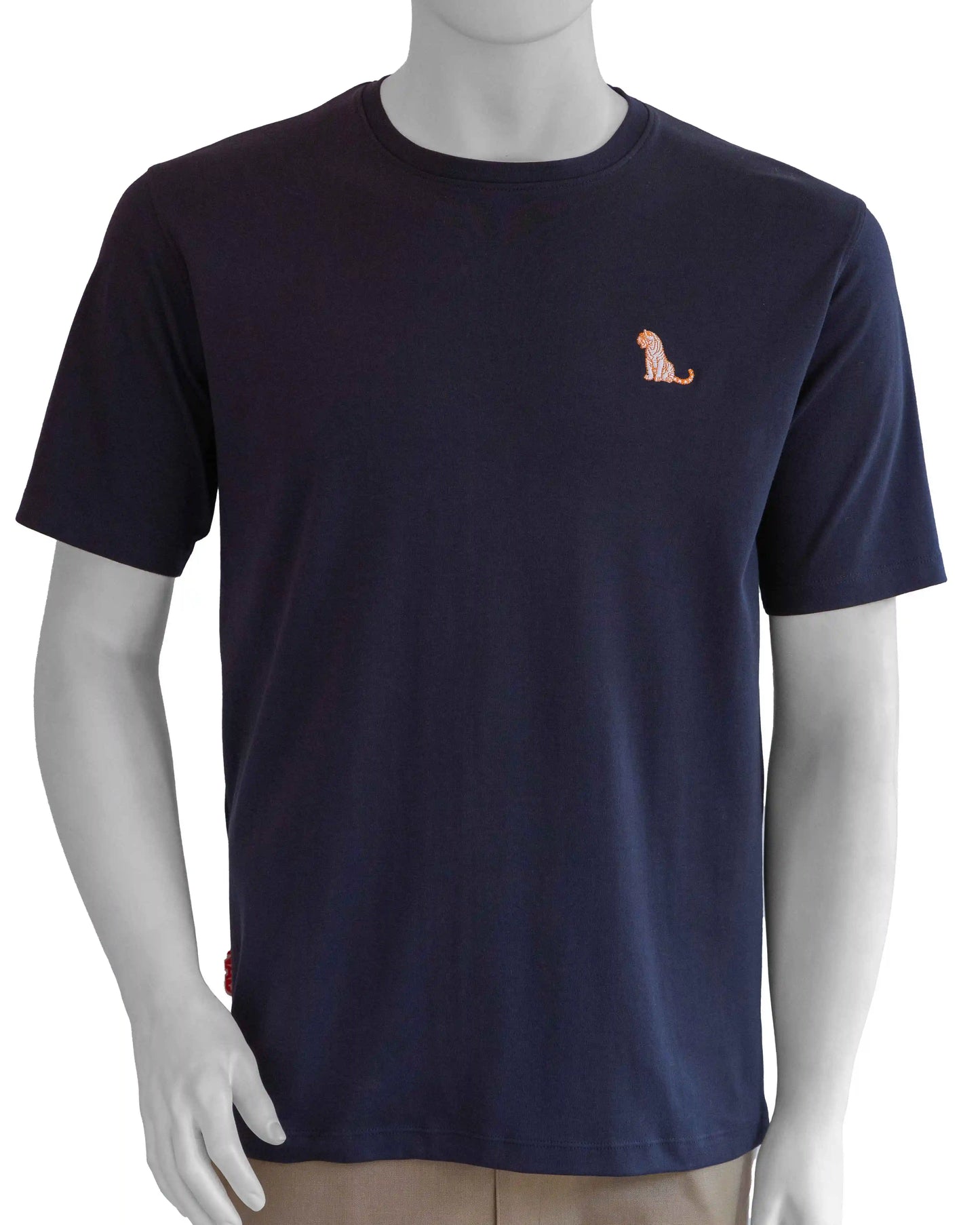 A mannequin dressed in NAD's navy blue cotton jersey for men.
